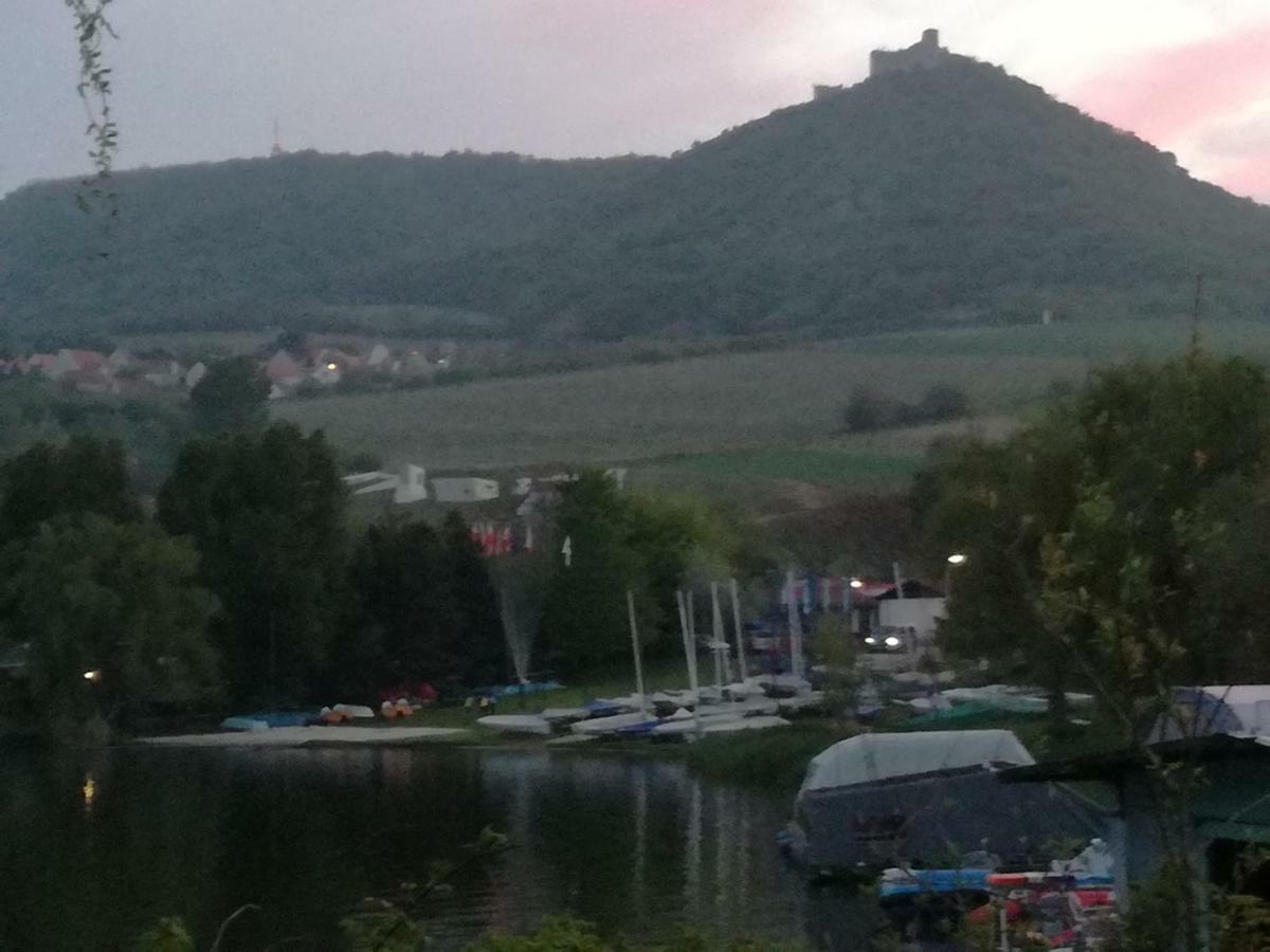 Penzion Nad Jezerem Pavlov Buitenkant foto