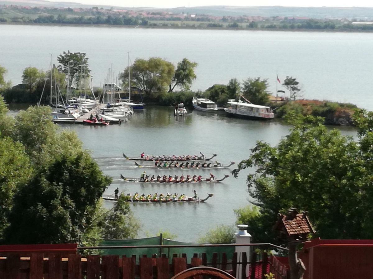Penzion Nad Jezerem Pavlov Buitenkant foto
