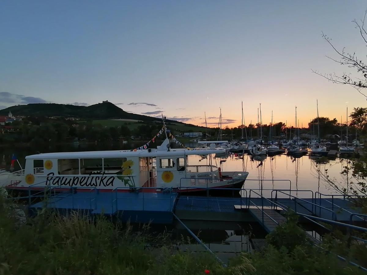 Penzion Nad Jezerem Pavlov Buitenkant foto