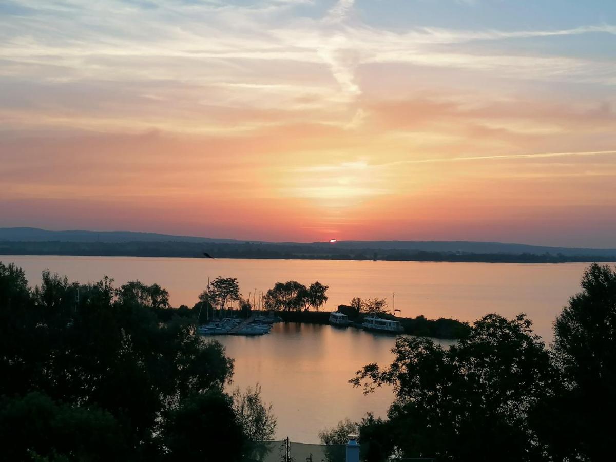 Penzion Nad Jezerem Pavlov Buitenkant foto