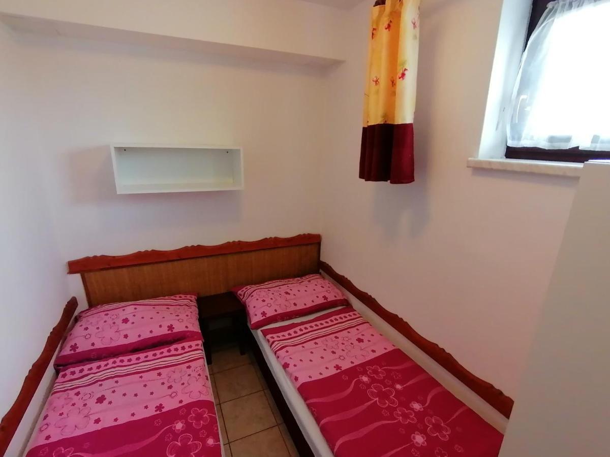 Penzion Nad Jezerem Pavlov Buitenkant foto